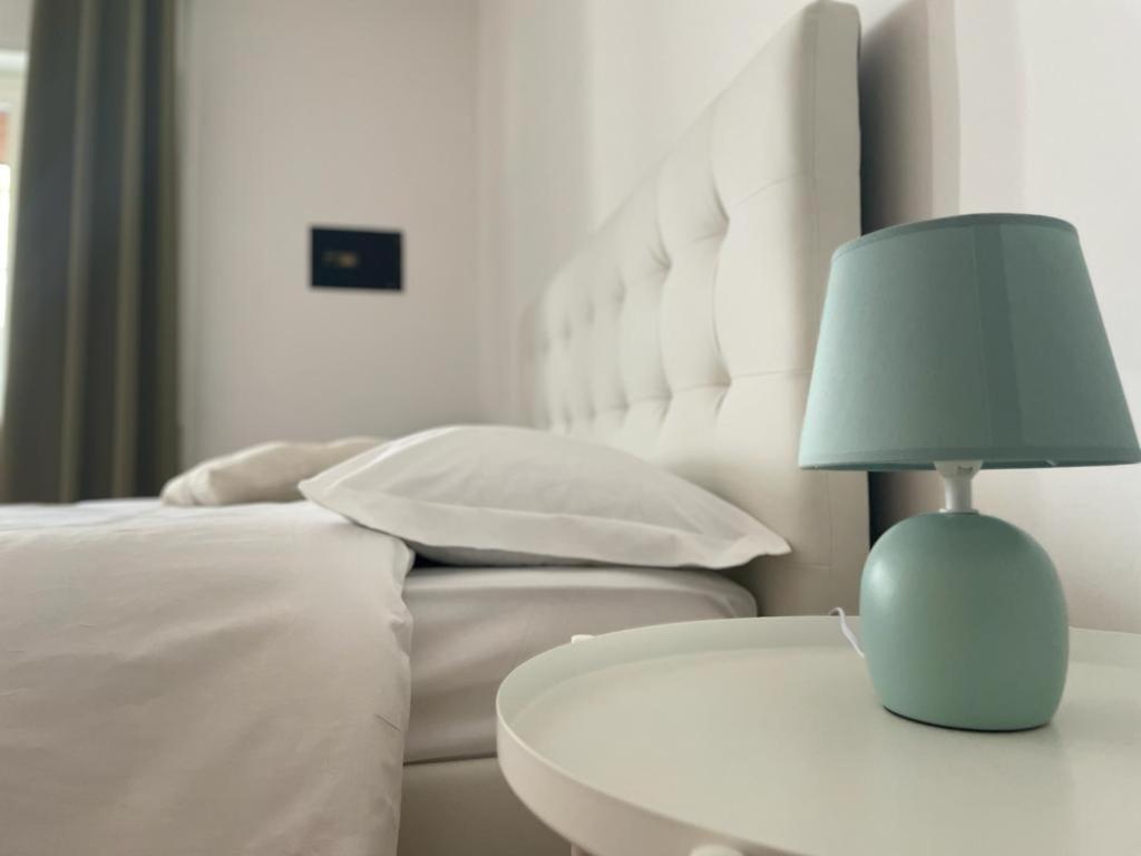 Doctor House Standard, Suites & Luxury Rooms Enna Bagian luar foto