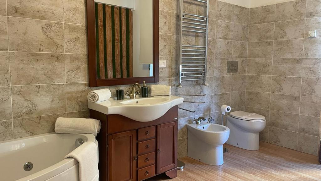 Doctor House Standard, Suites & Luxury Rooms Enna Bagian luar foto