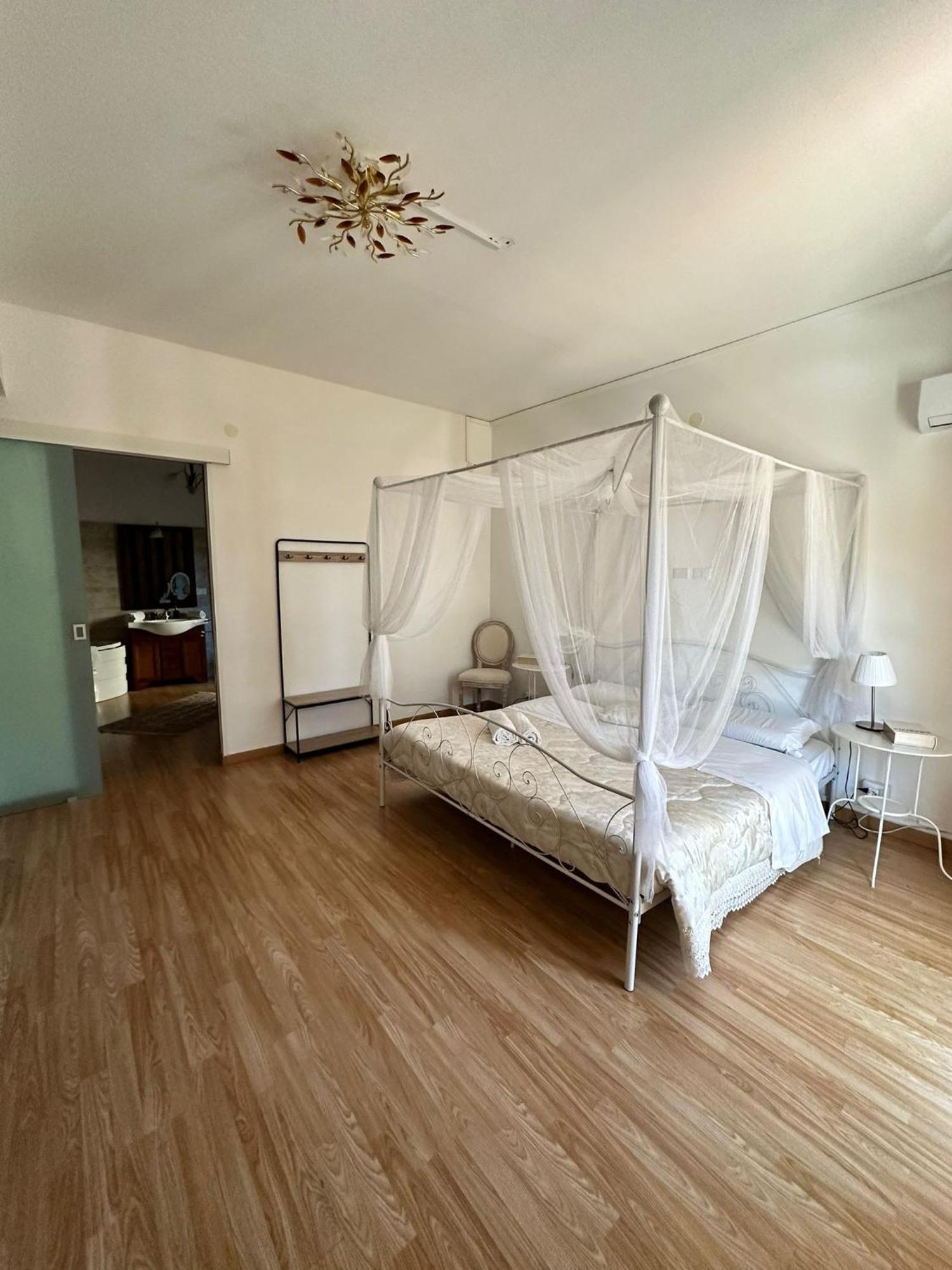 Doctor House Standard, Suites & Luxury Rooms Enna Bagian luar foto